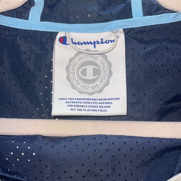 Champion Zip Up - Picture 7 of 8